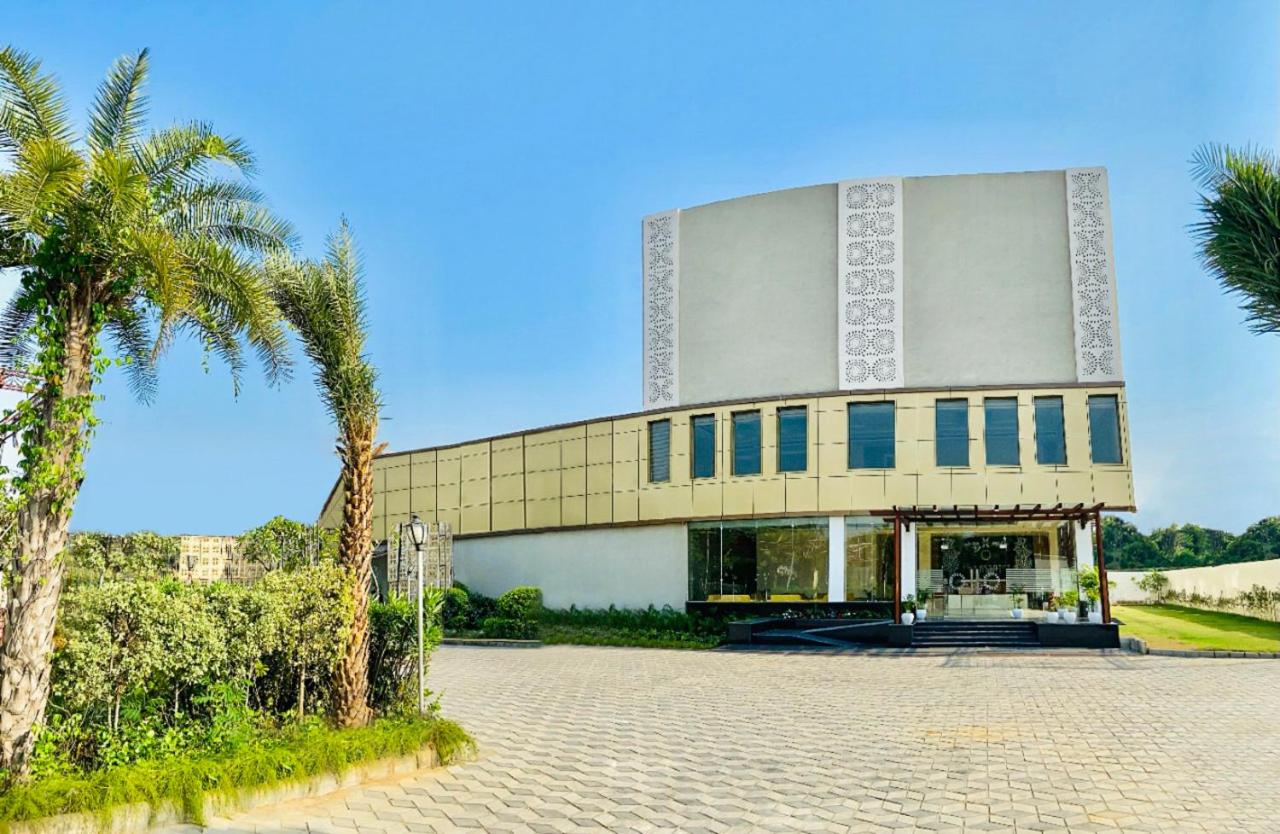 Sterling Mantra Hotel