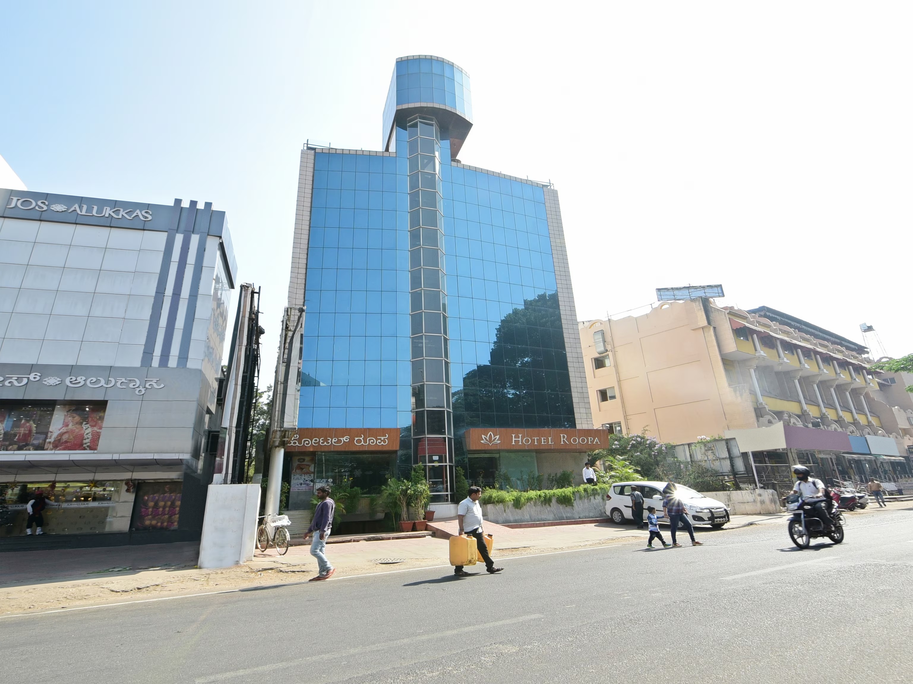 Hotel Roopa