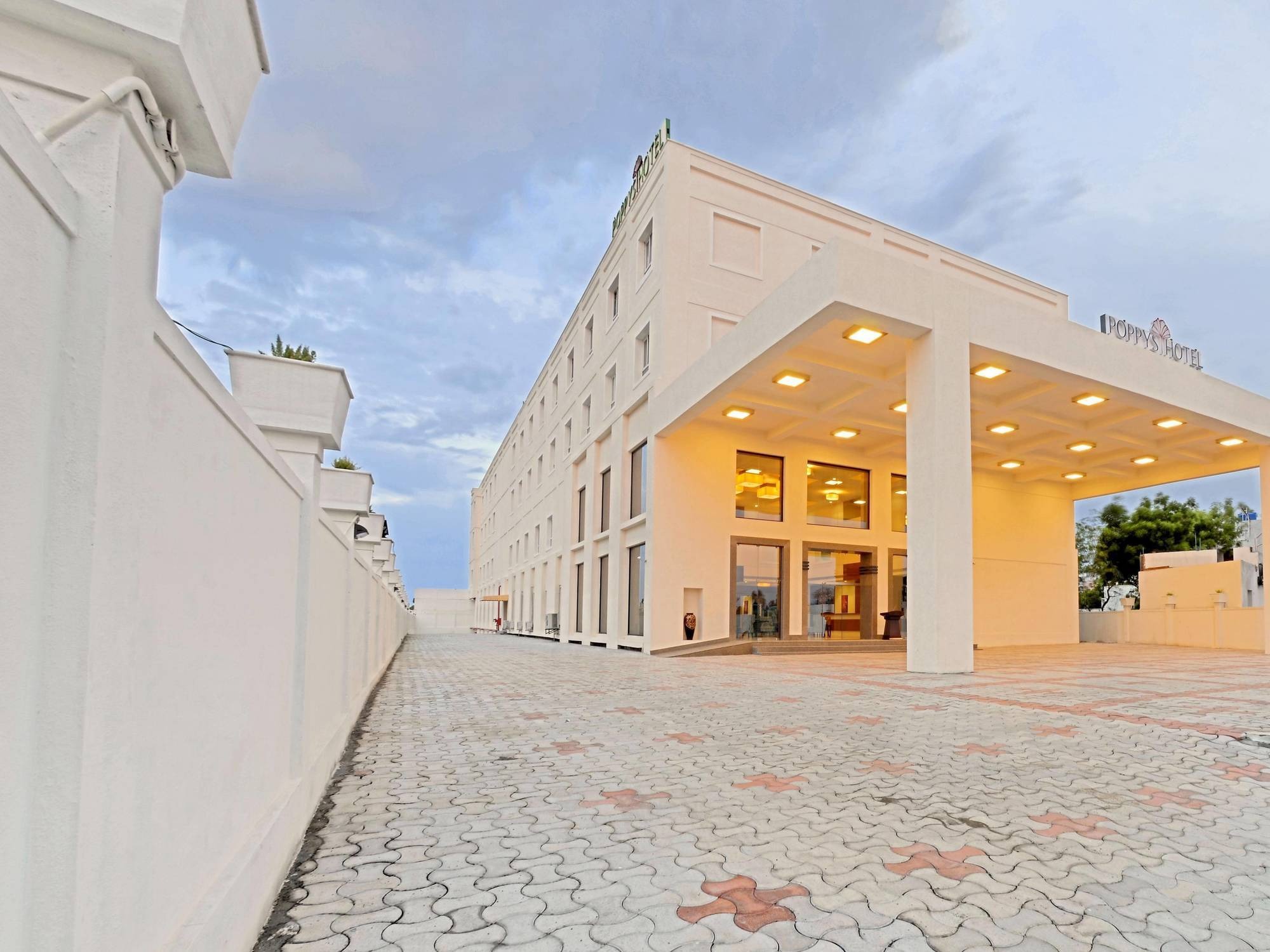 Poppys Hotel Madurai